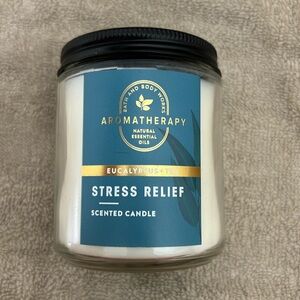 Bath & Body Works Aromatherapy single wick candle